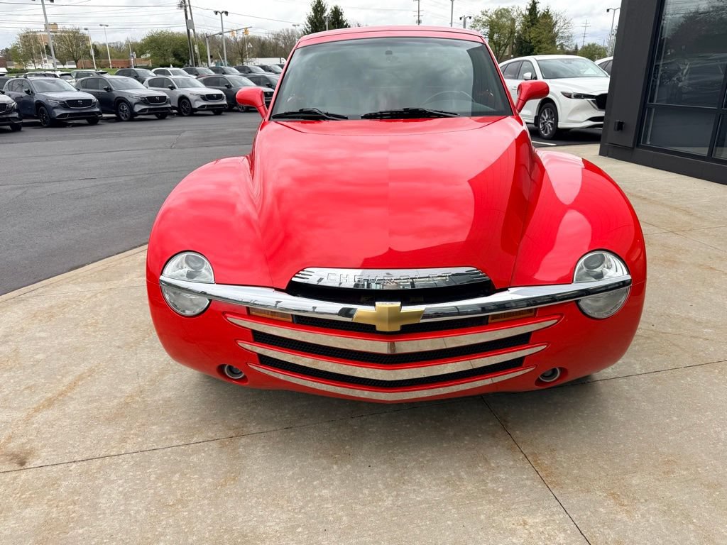 Used 2004 Chevrolet SSR w/ Preferred Equipment Group RWD image 6