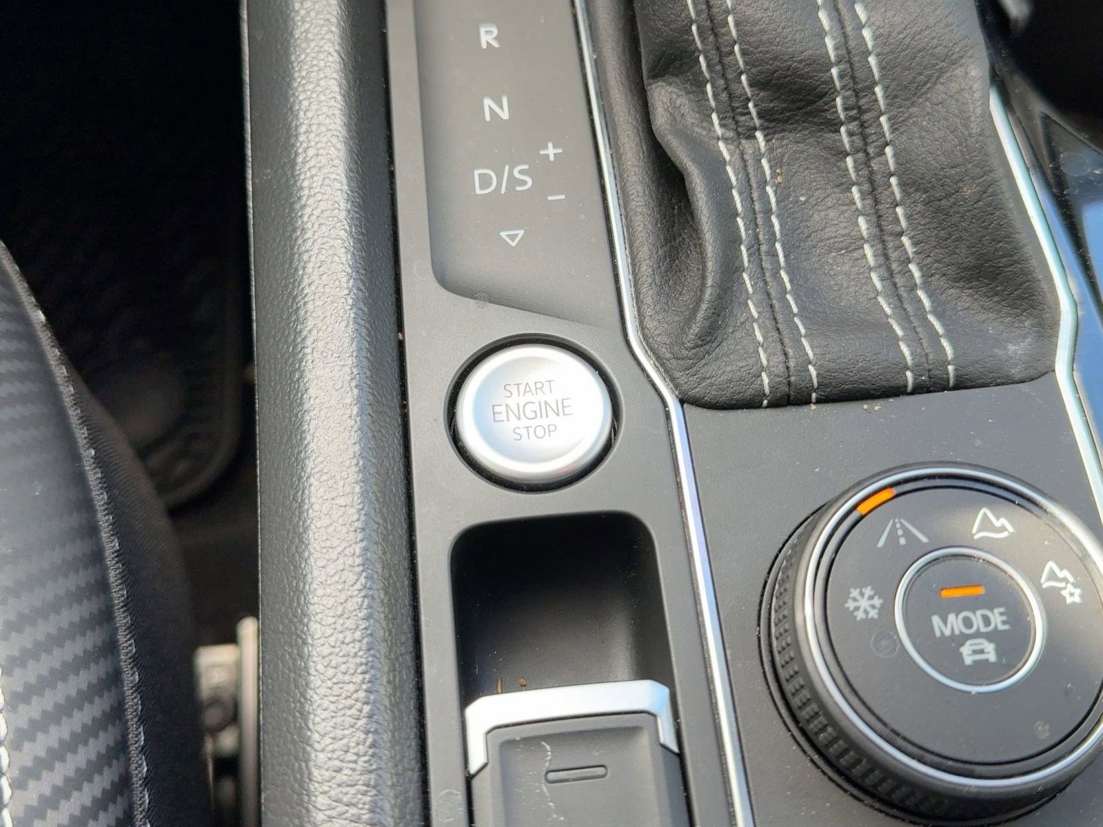 Used 2023 Volkswagen Atlas Cross Sport SEL R-Line image 26