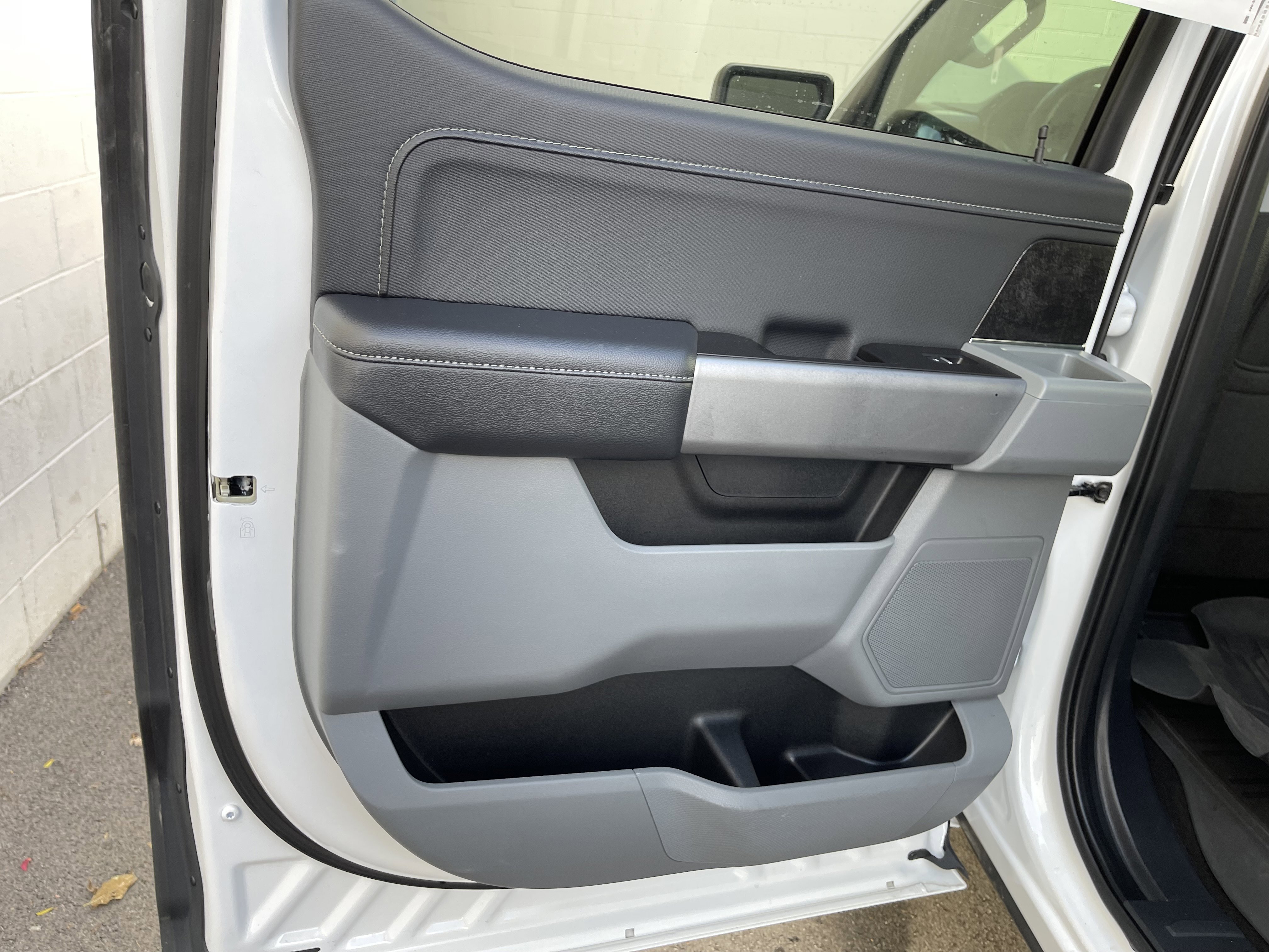 Used 2022 Ford F150 XLT w/ Equipment Group 301A Mid image 24