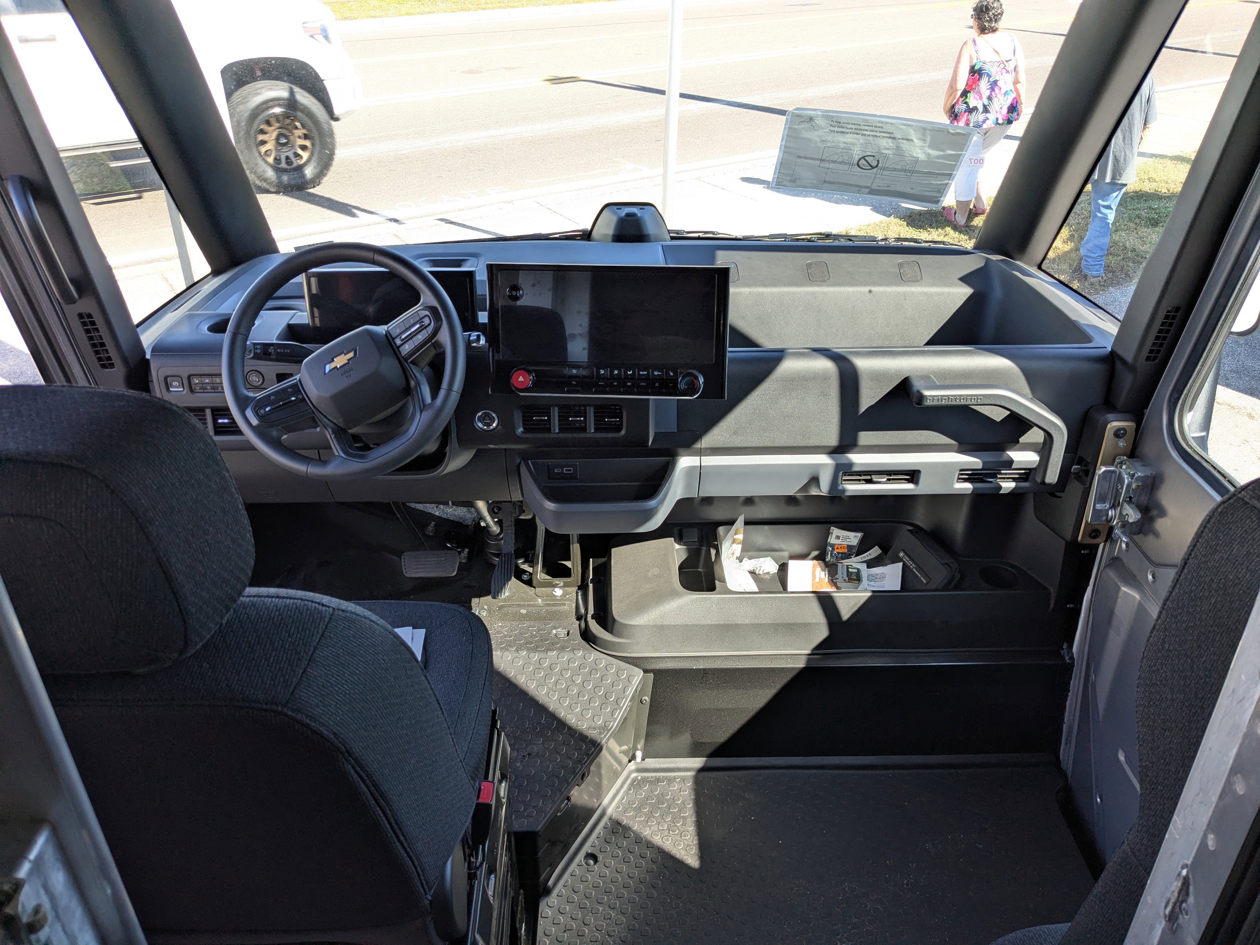 New 2025 Chevrolet Brightdrop 400 w/ Battery Pack, Max Range image 16