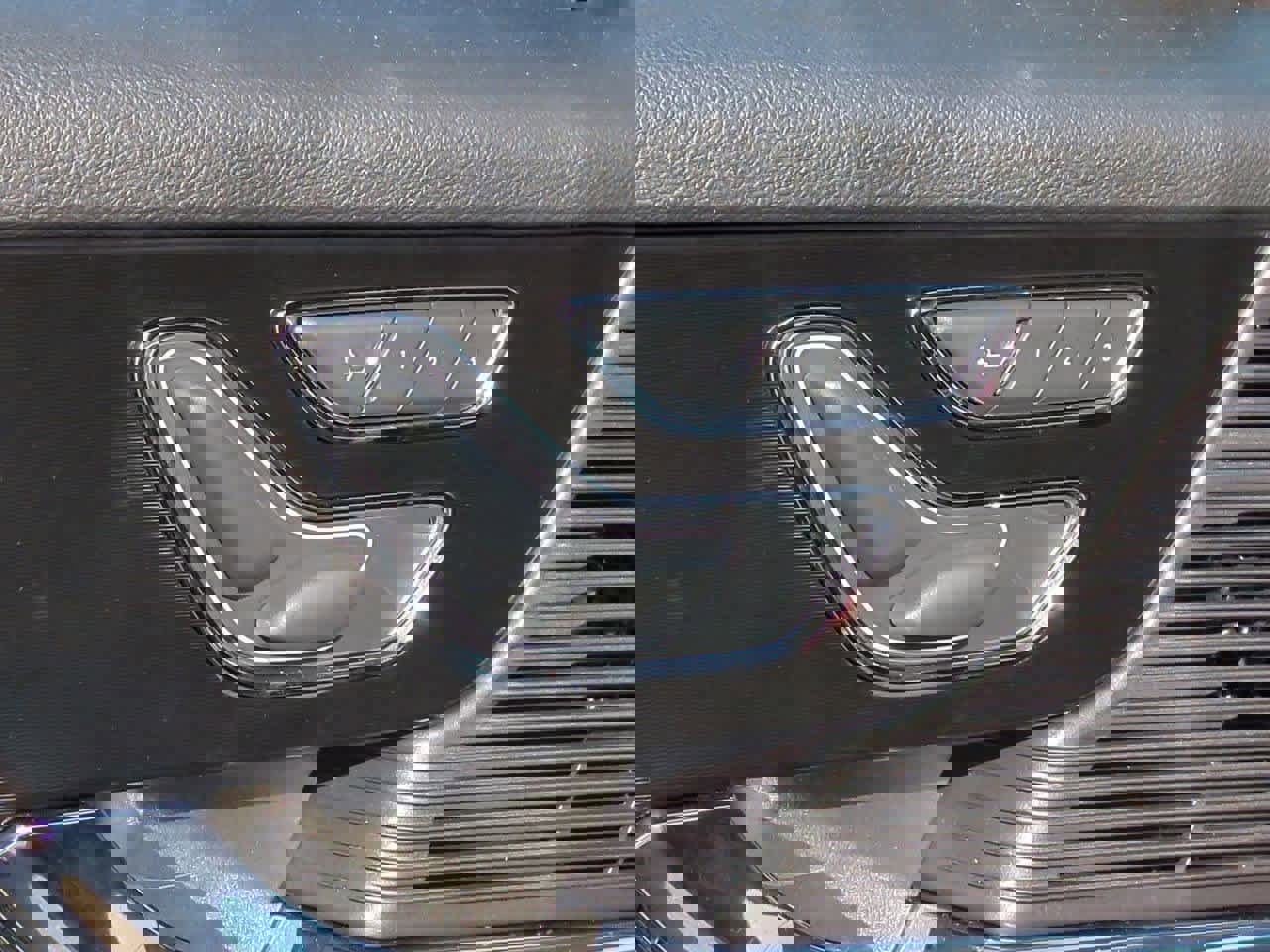 Used 2022 Lincoln Corsair Reserve image 16