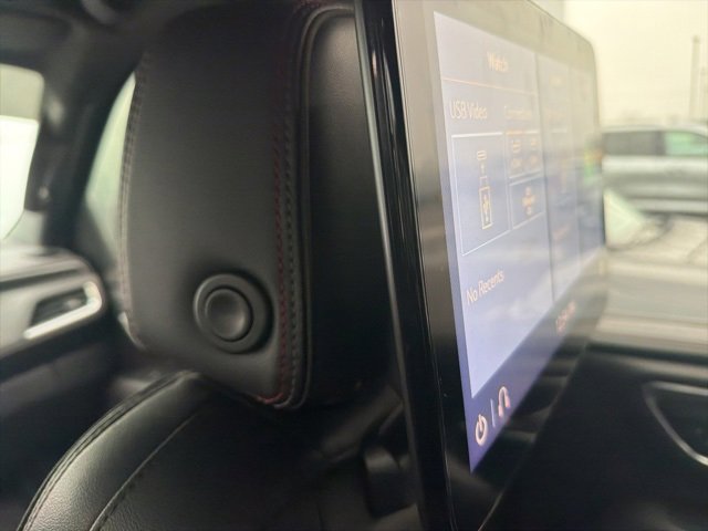 Used 2021 Chevrolet Suburban RST w/ Luxury Package image 9