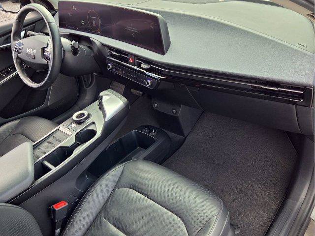Used 2022 Kia EV6 Wind RWD image 18