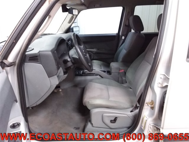 Used 2006 Jeep Commander 4WD image 10