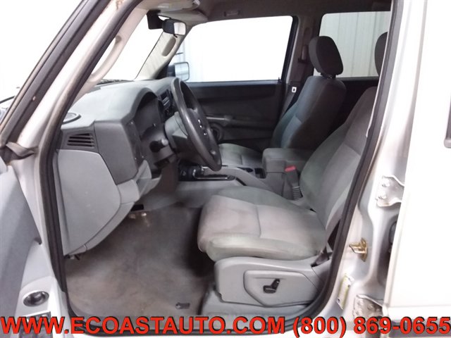 Used 2006 Jeep Commander 4WD image 10
