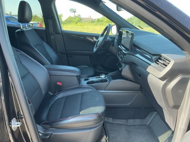 Used 2024 Ford Escape ST-Line w/ Tech Pack #1 image 11