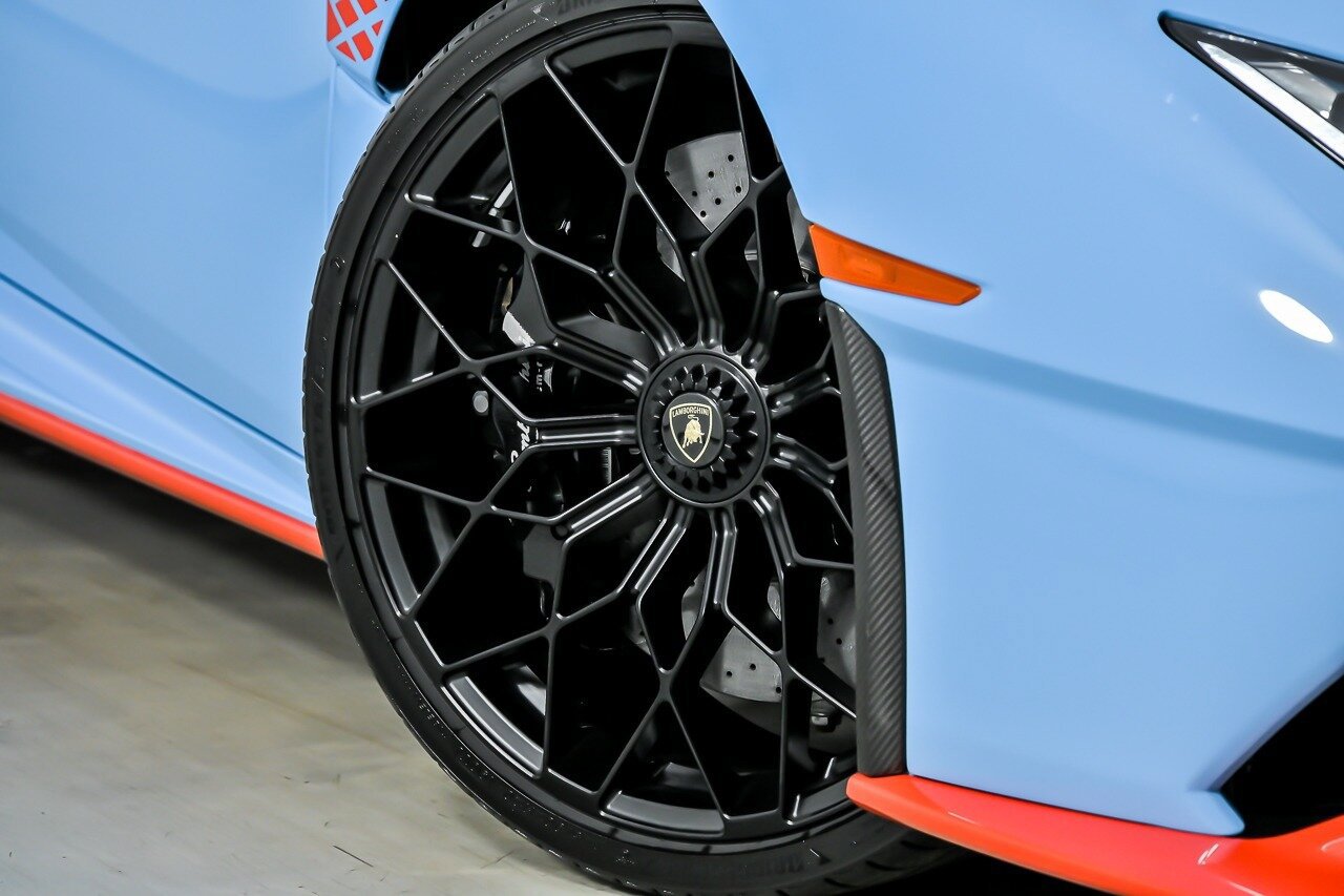 Used 2022 Lamborghini Huracan STO RWD image 4