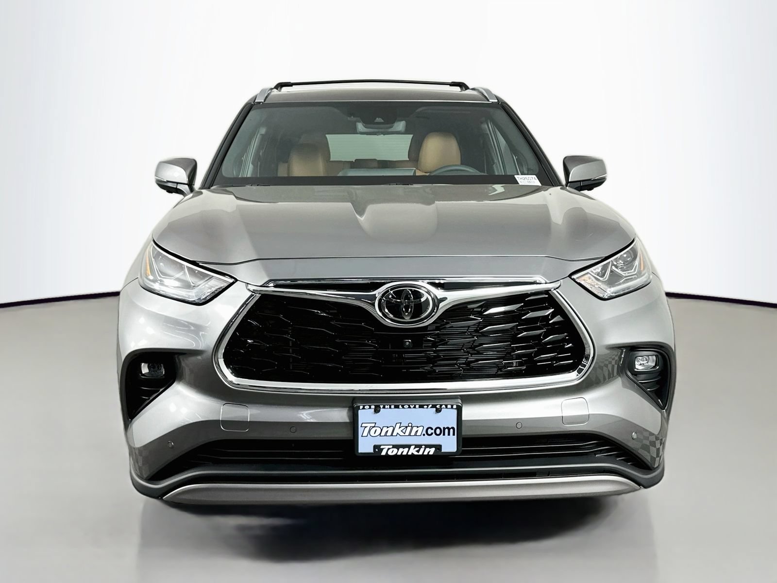 New 2026 Toyota Highlander Platinum AWD/4WD image 2