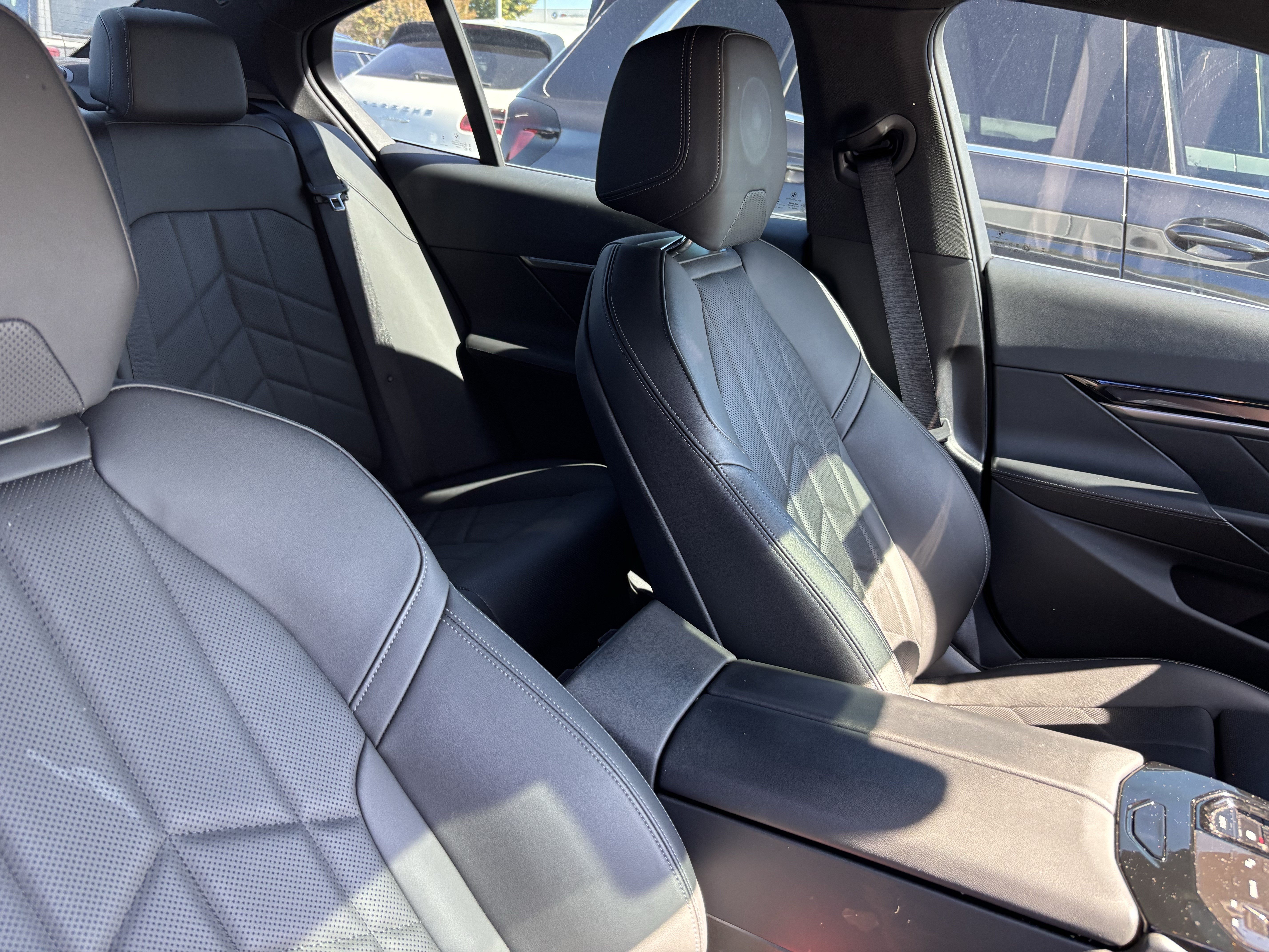 Certified 2024 BMW i5 eDrive40i w/ M Sport Package RWD image 34