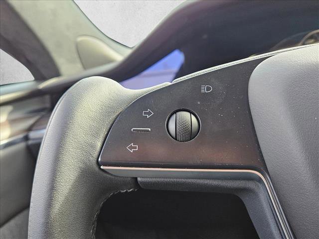 Used 2022 Tesla Model S image 13