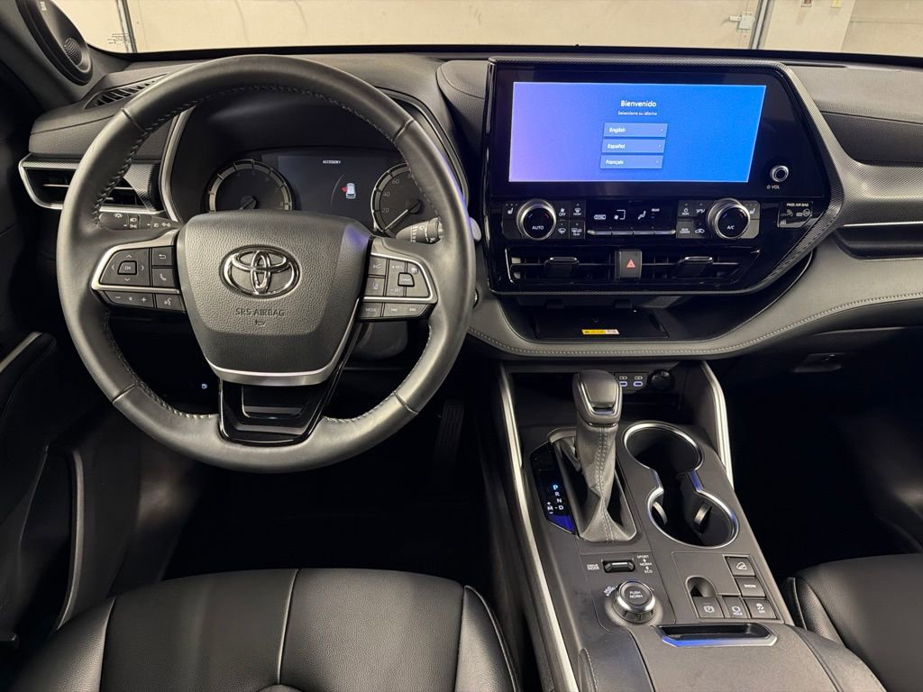 Used 2023 Toyota Highlander XSE AWD/4WD image 7