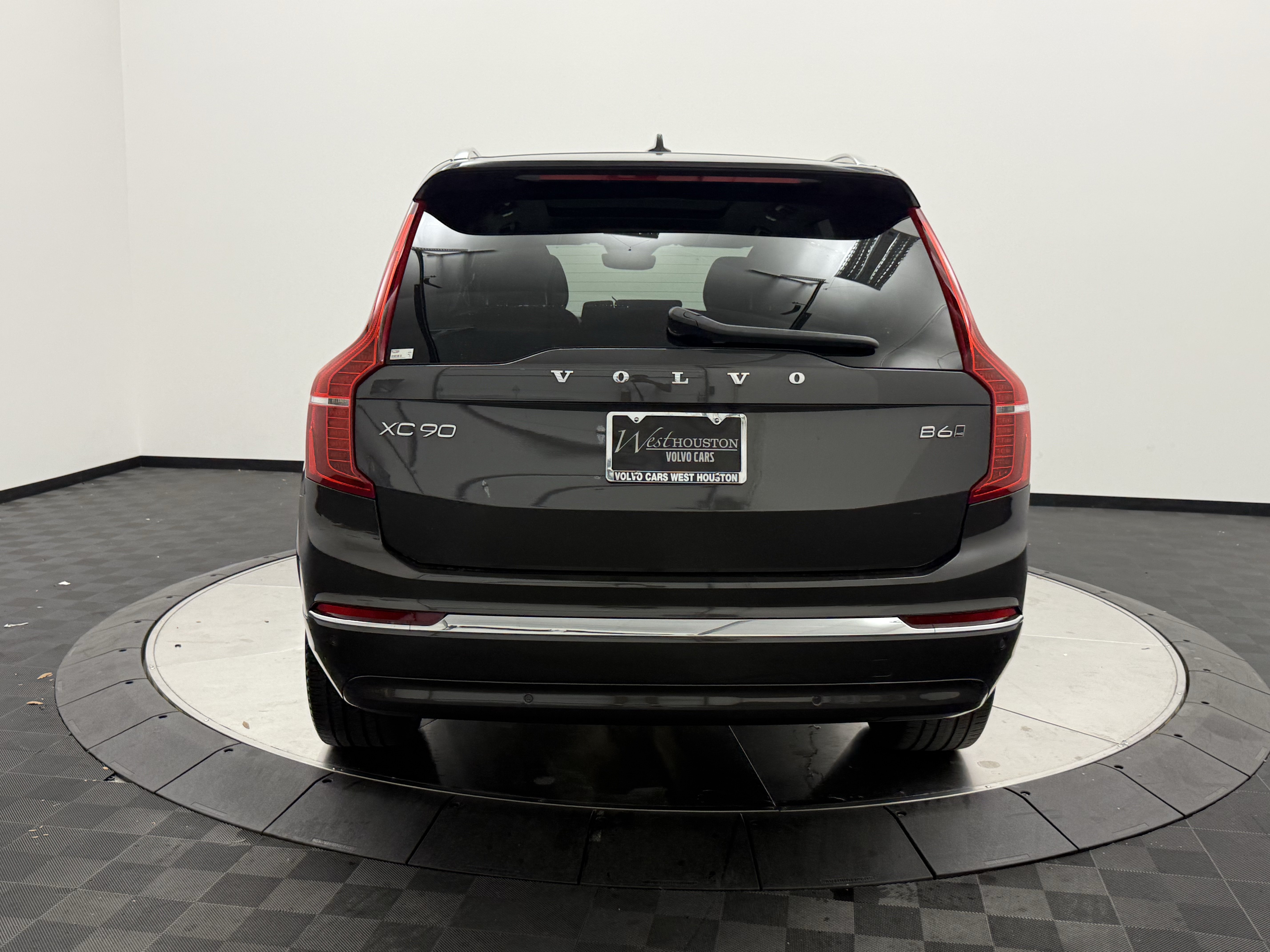 Certified 2024 Volvo XC90 B6 Plus AWD/4WD image 6