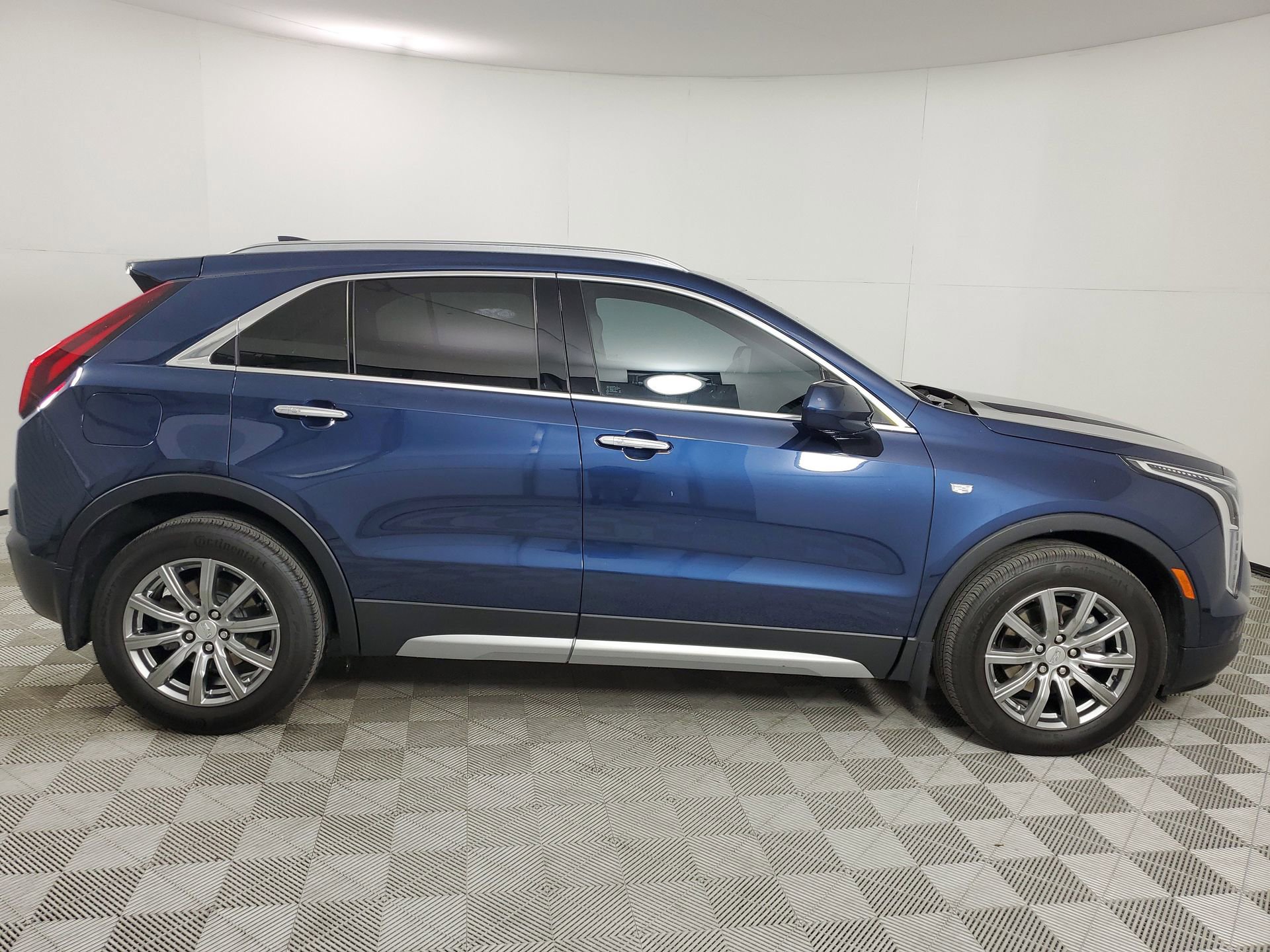 Used 2020 Cadillac XT4 Premium Luxury image 12