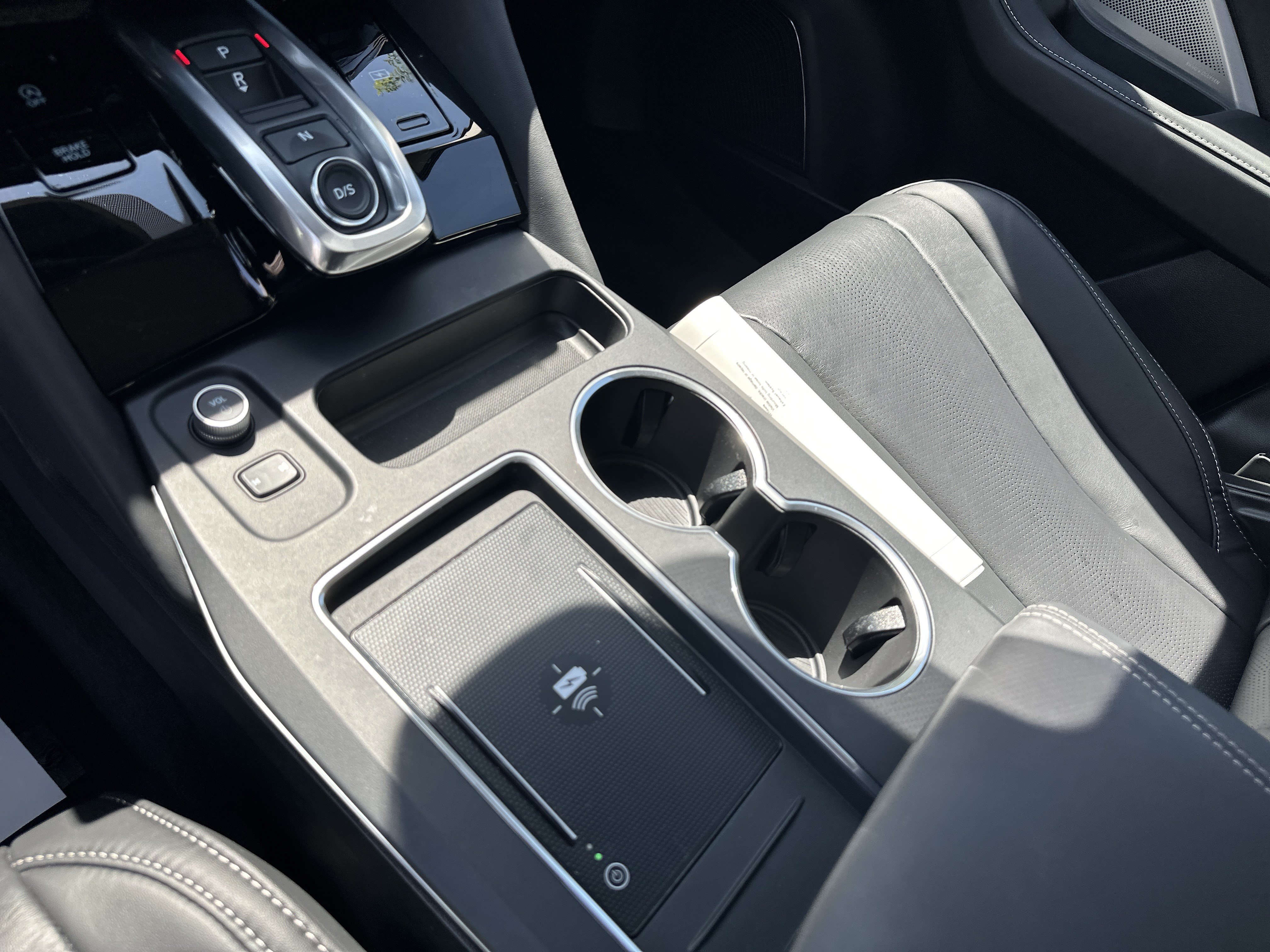 Certified 2026 Acura MDX w/ Technology Package FWD image 35