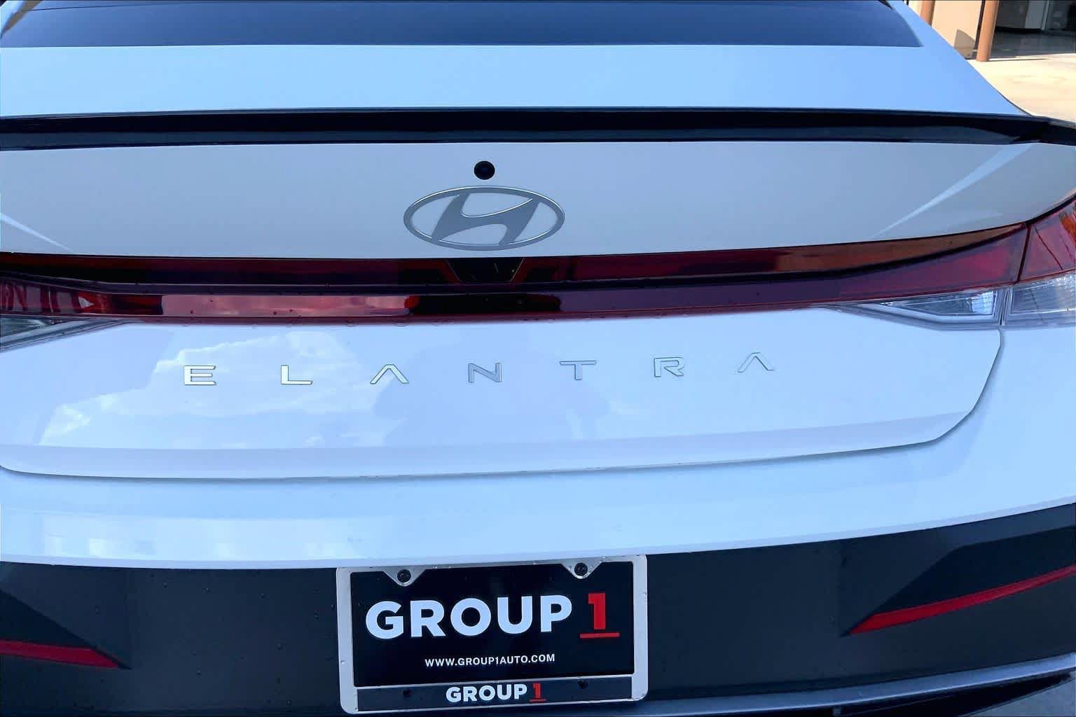 New 2026 Hyundai Elantra SEL Sport FWD image 15