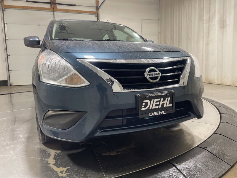 Used 2017 Nissan Versa S Plus image 2