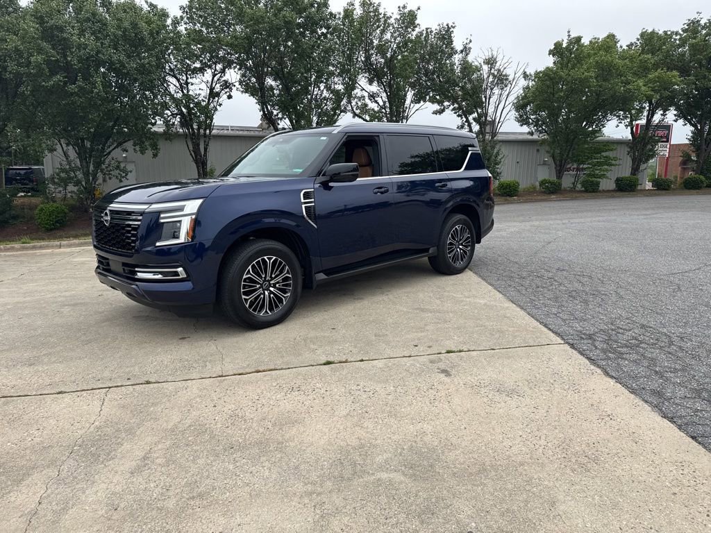 Used 2025 Nissan Armada SL AWD/4WD image 10