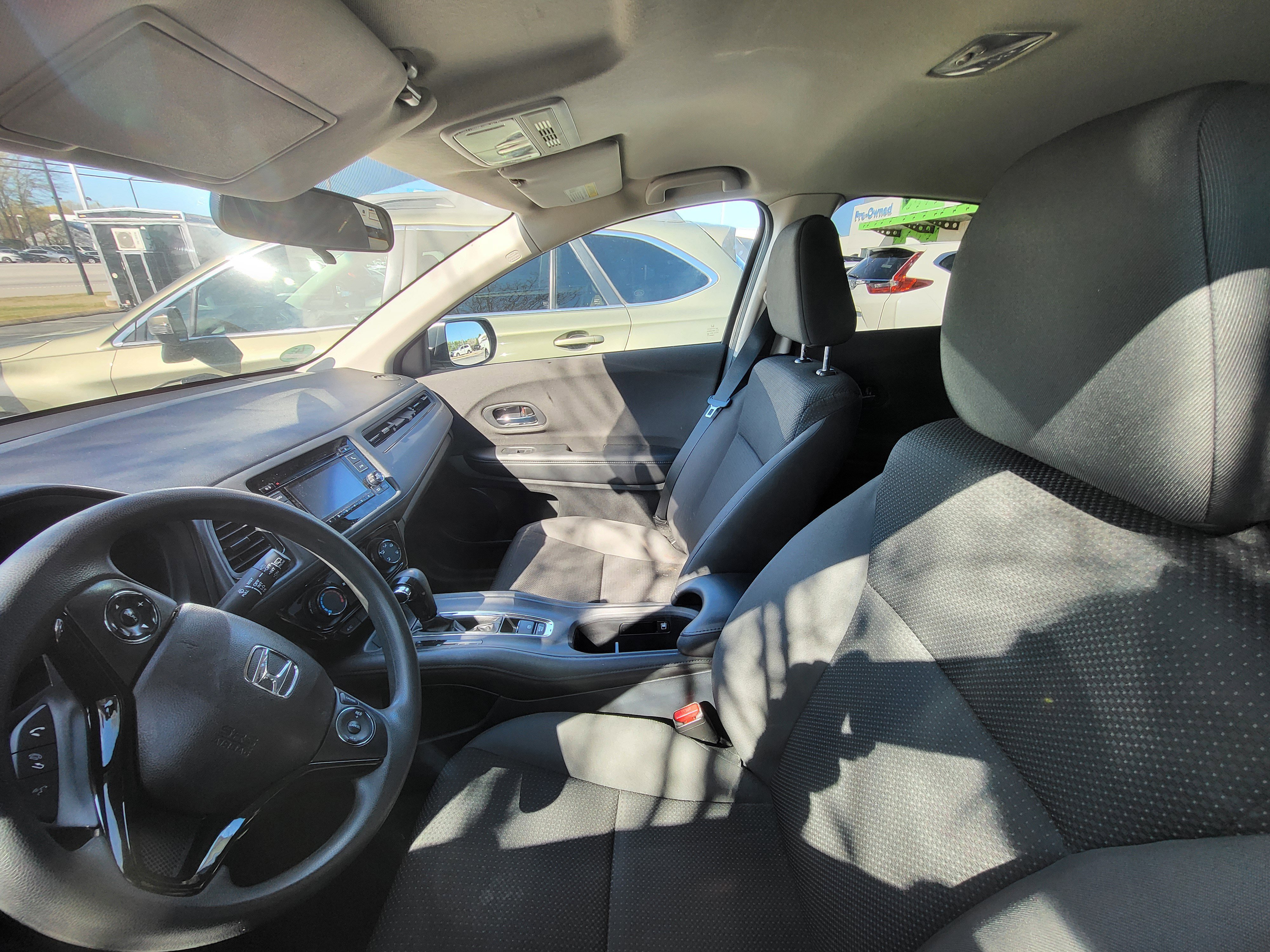 Used 2019 Honda HR-V LX image 10