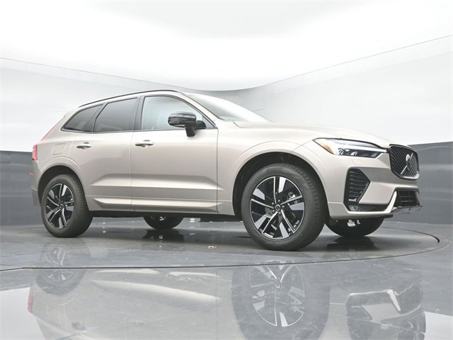 New 2026 Volvo XC60 B5 Core w/ Climate Package image 36