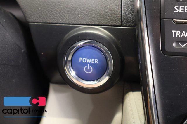 Used 2014 Toyota Camry LE FWD image 19