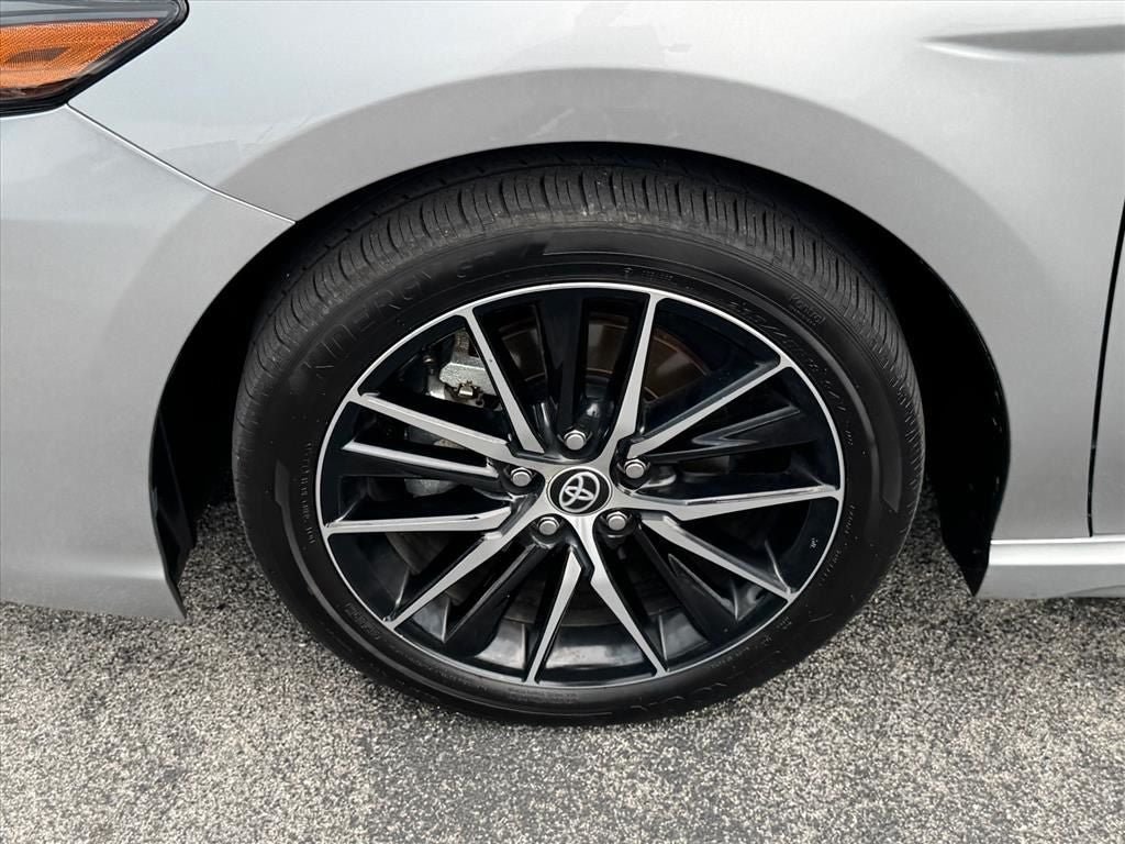 Used 2024 Toyota Camry SE w/ Cold Weather Package FWD image 19