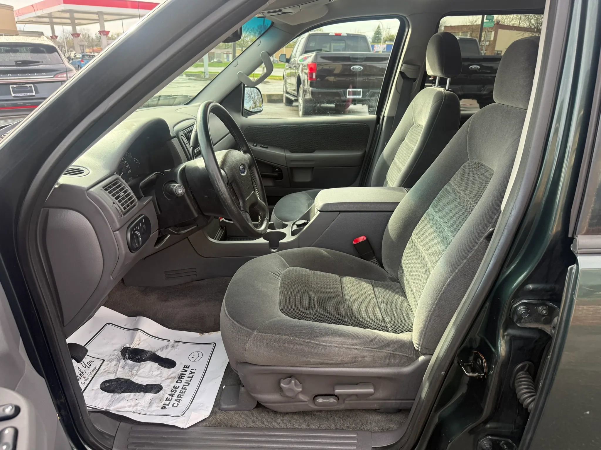 Used 2002 Ford Explorer XLT image 15