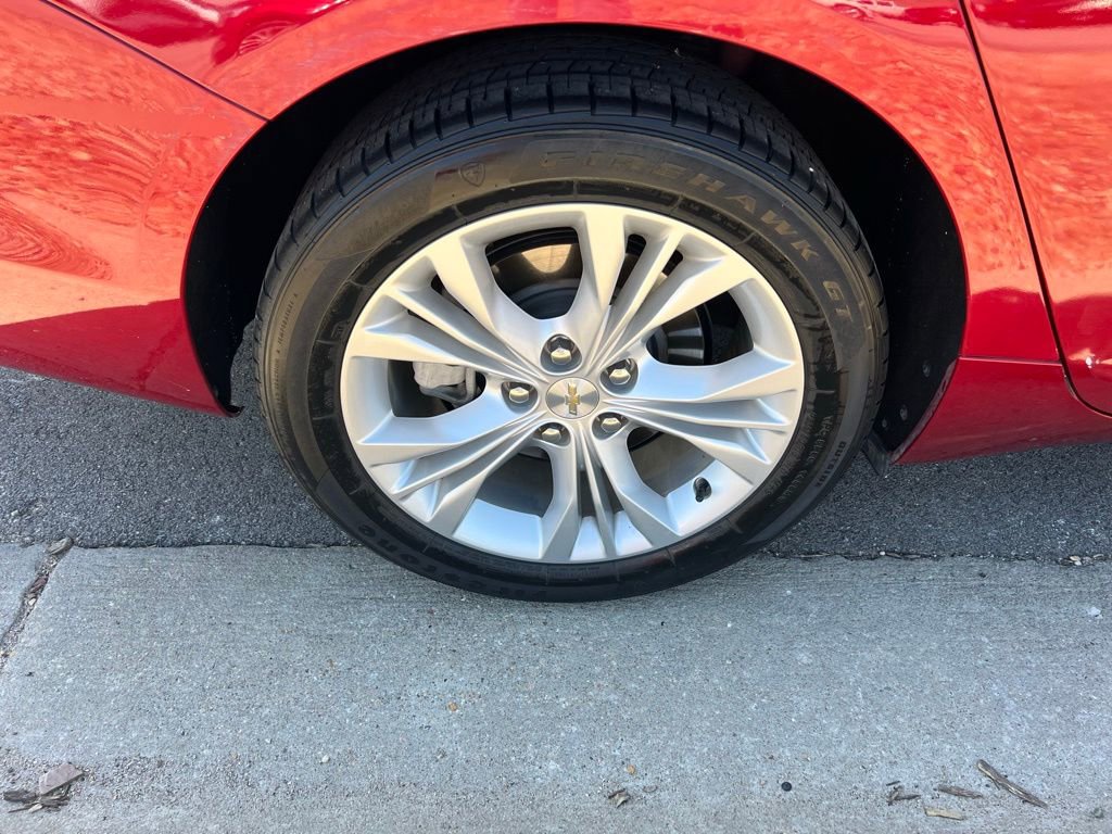 Used 2015 Chevrolet Impala LT w/ Convenience Package FWD image 10