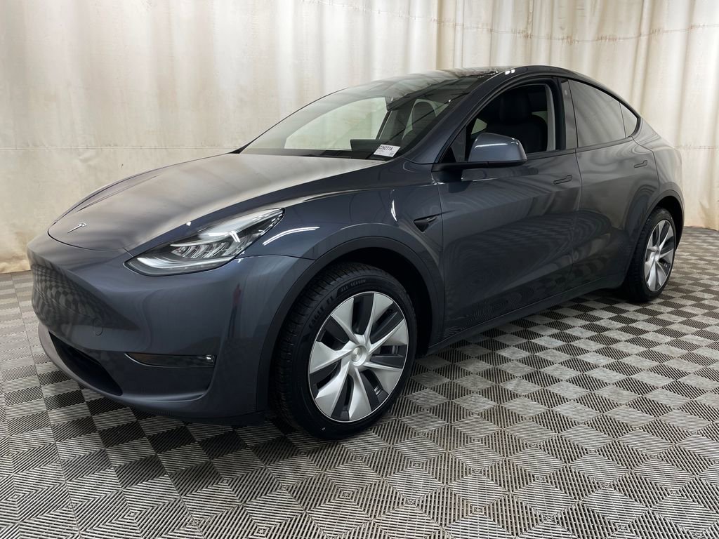 Used 2023 Tesla Model Y Long Range image 14
