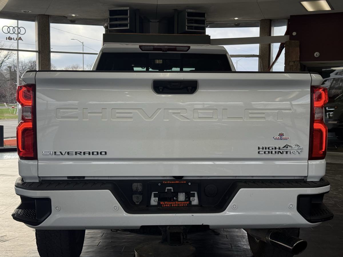 Used 2022 Chevrolet Silverado 2500 High Country AWD/4WD image 11