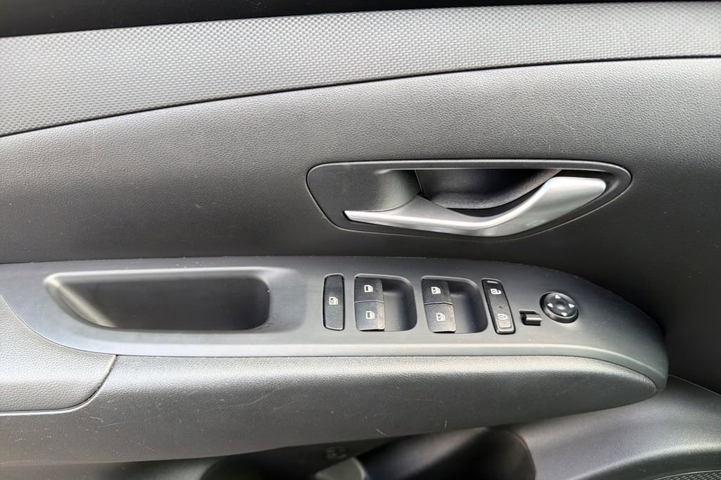 Certified 2024 Hyundai Santa Cruz SEL w/ Activity Package image 8