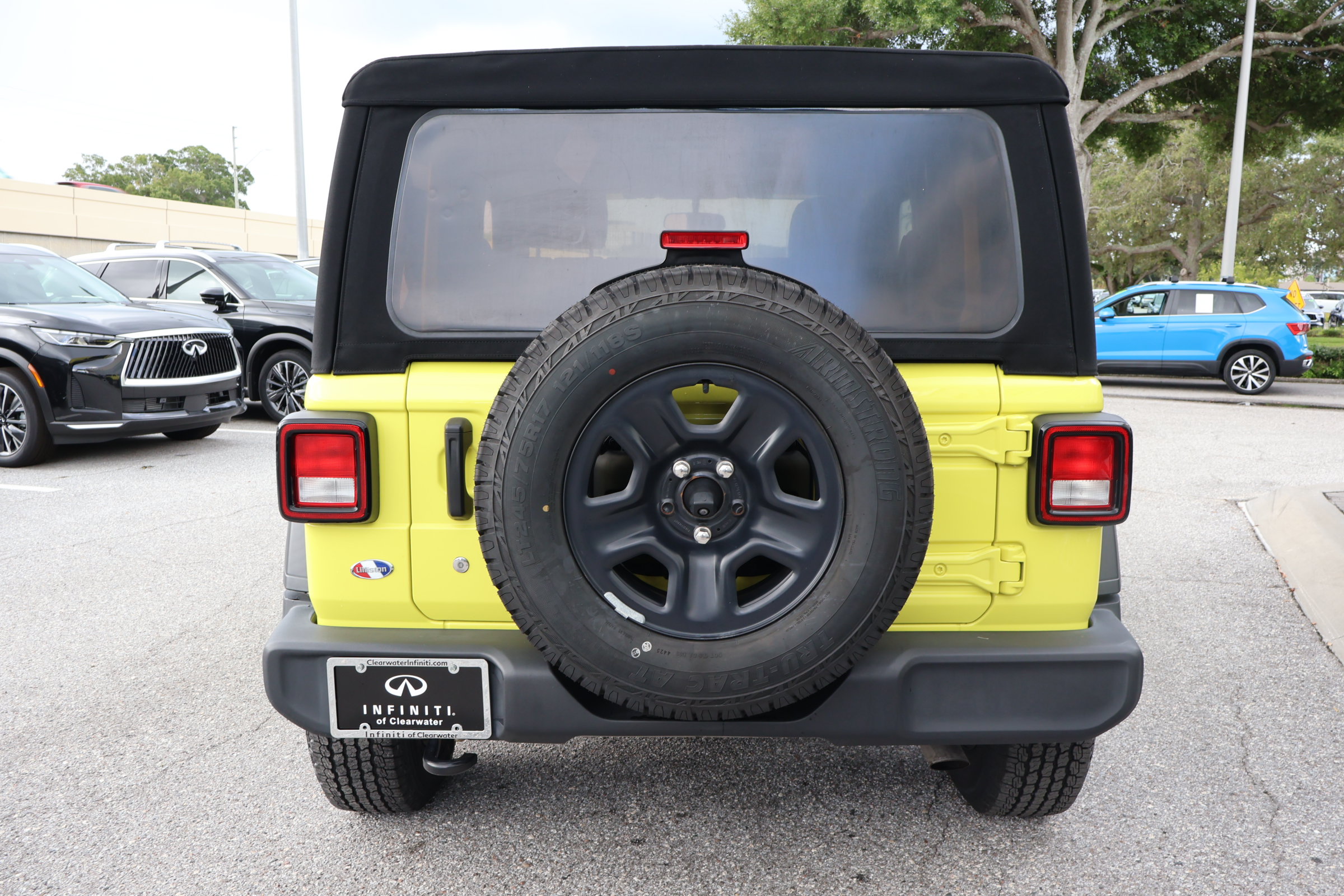 Used 2024 Jeep Wrangler Sport AWD/4WD image 7