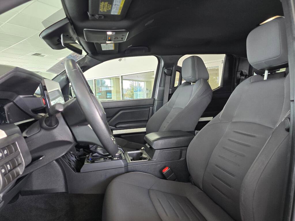 Used 2024 Toyota Tacoma TRD Off-Road image 21