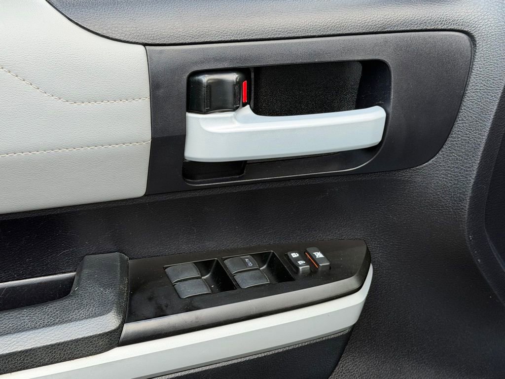Used 2020 Toyota Tundra Limited RWD image 29