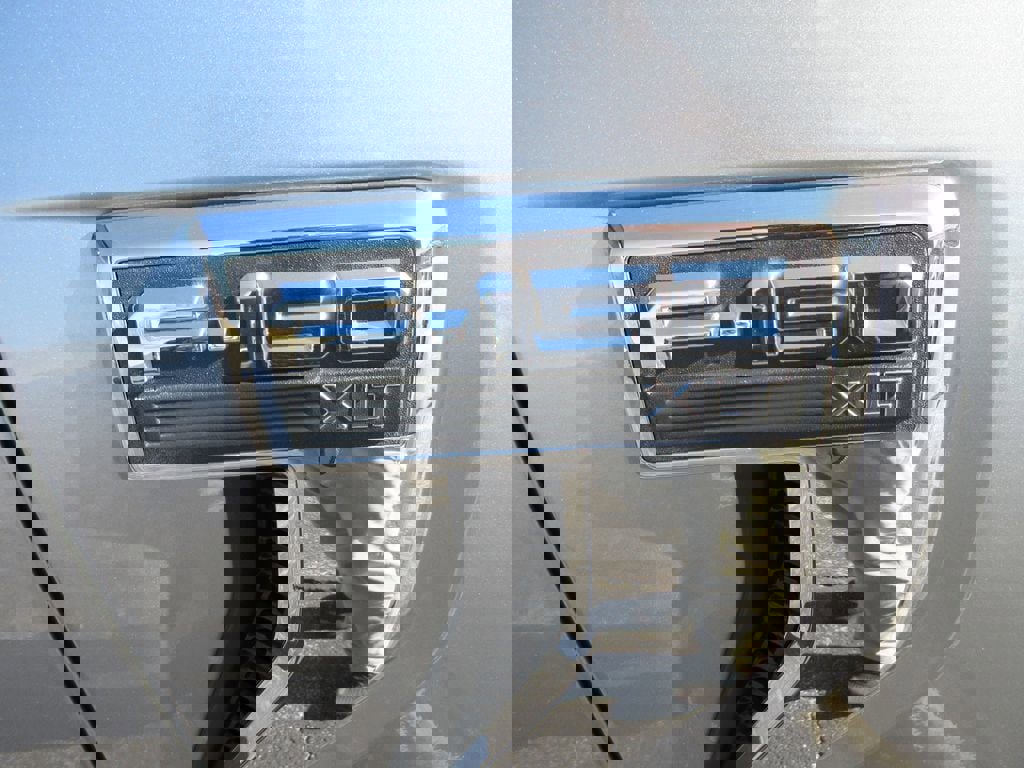 Used 2024 Ford F150 XLT image 10