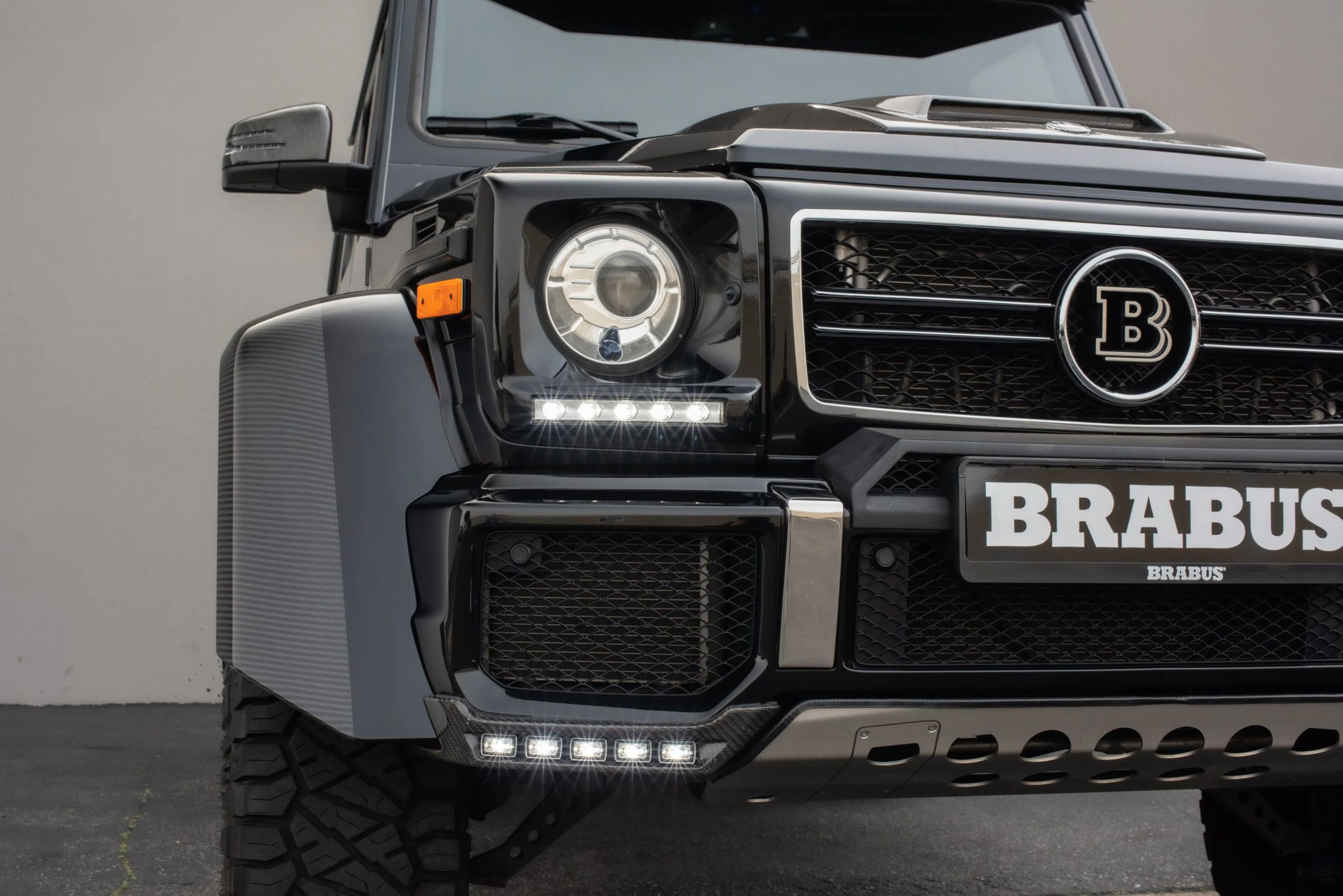 Used 2017 Mercedes-Benz G 550 Squared image 40