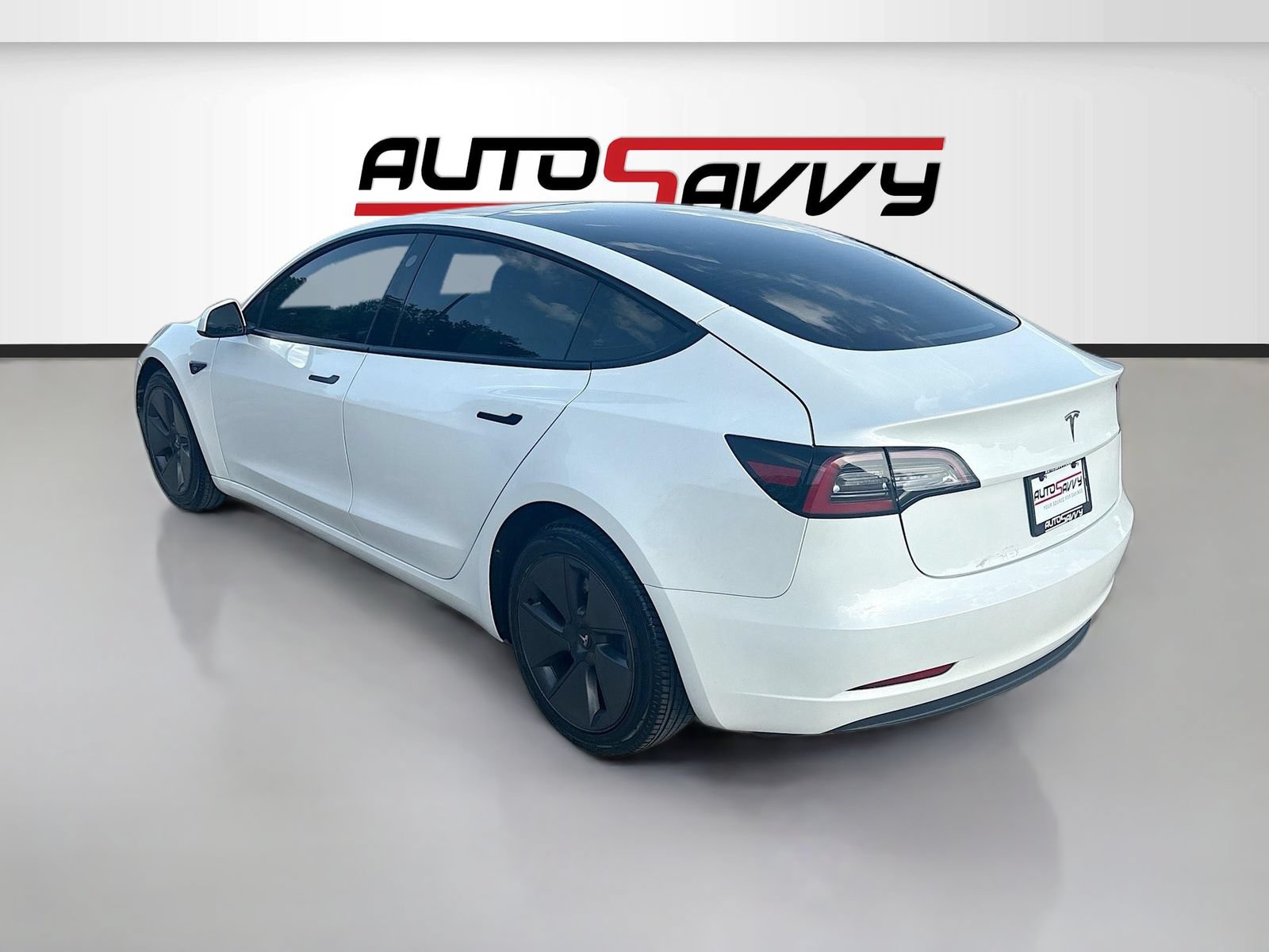 Used 2023 Tesla Model 3 Standard Range RWD image 5