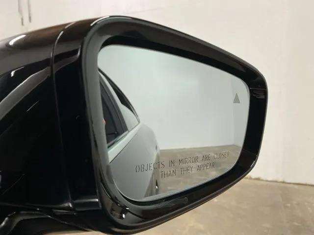 Used 2025 BMW i4 xDrive40i w/ Parking Assistance Package image 95