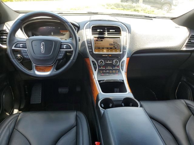 Used 2019 Lincoln Nautilus Select image 13