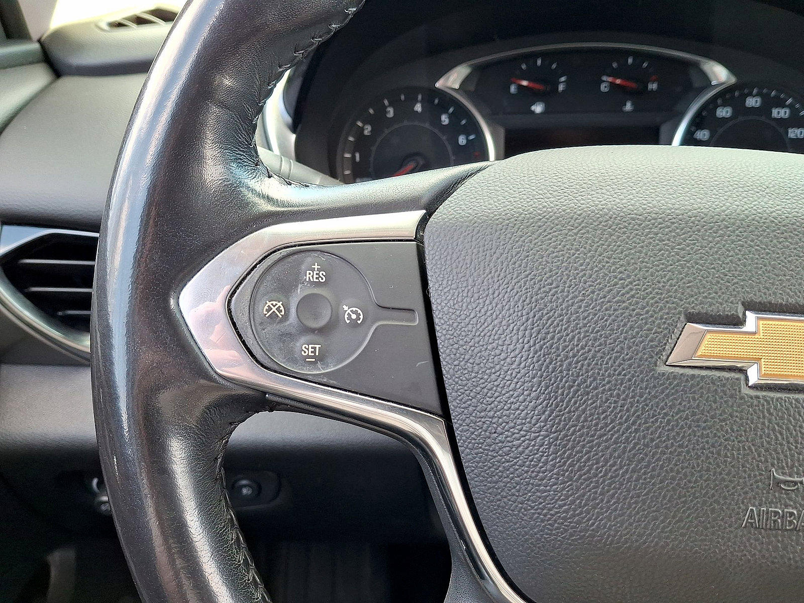 Used 2018 Chevrolet Traverse LT AWD/4WD image 17