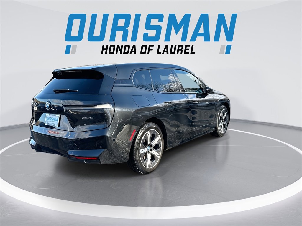 Used 2023 BMW iX xDrive50 w/ Ultimate Package 2 image 8