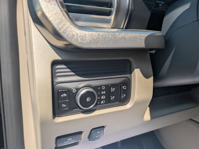 New 2026 Ford F450 Platinum w/ Platinum Plus Package AWD/4WD image 14