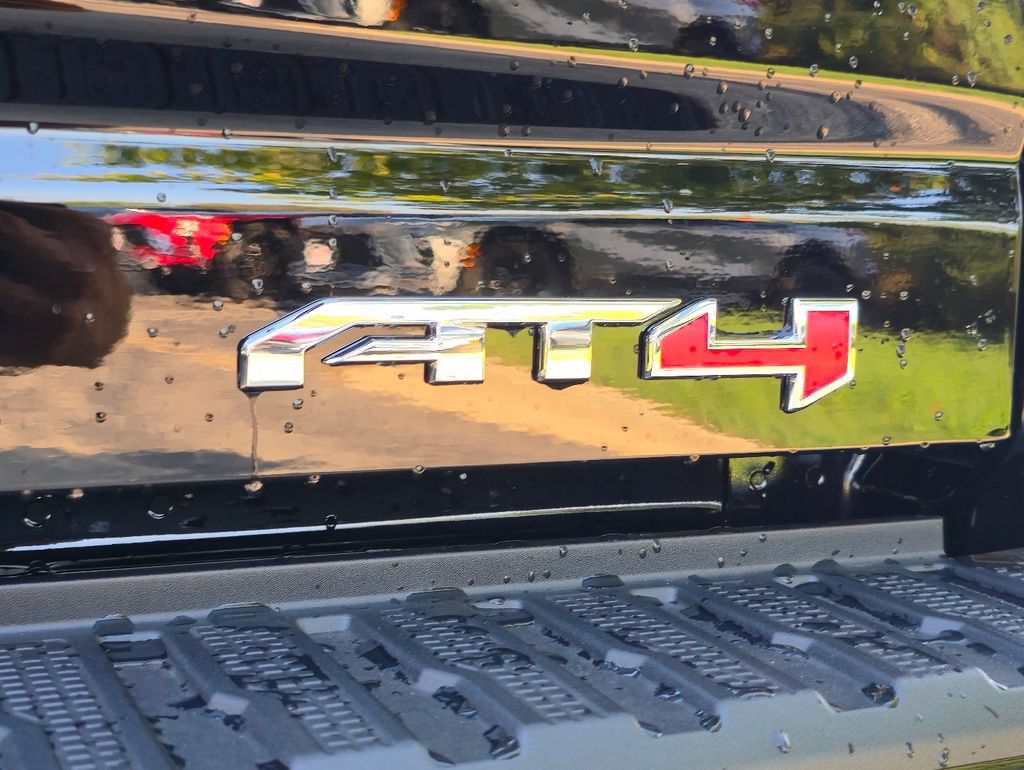 New 2026 GMC Sierra 2500 AT4 w/ AT4 Premium Plus Package AWD/4WD image 34