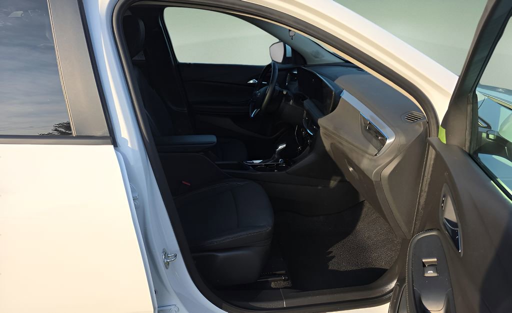 Used 2025 Buick Encore GX Preferred FWD image 6