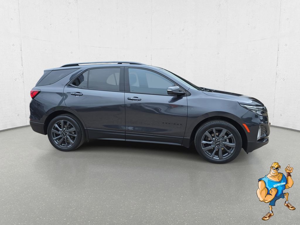 Used 2022 Chevrolet Equinox RS w/ Infotainment Package FWD image 4