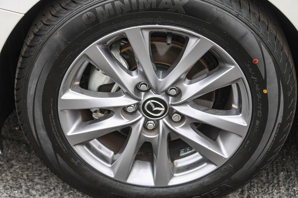Used 2020 MAZDA MAZDA3 Sedan FWD image 10