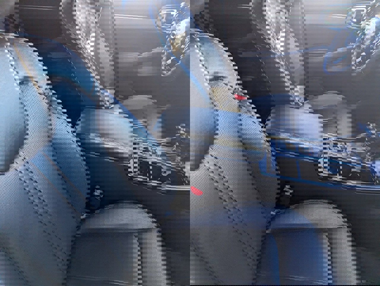 Used 2024 Kia Sorento S image 11