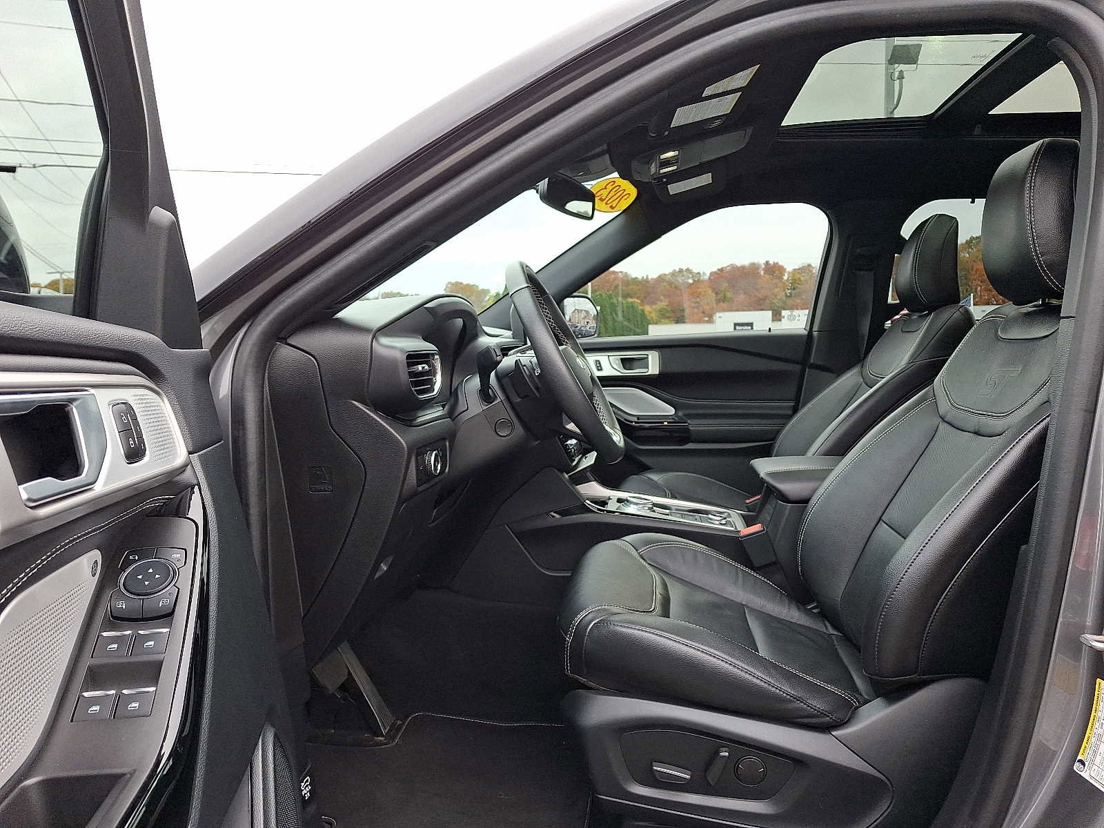 Used 2023 Ford Explorer ST w/ Equipment Group 401A image 15