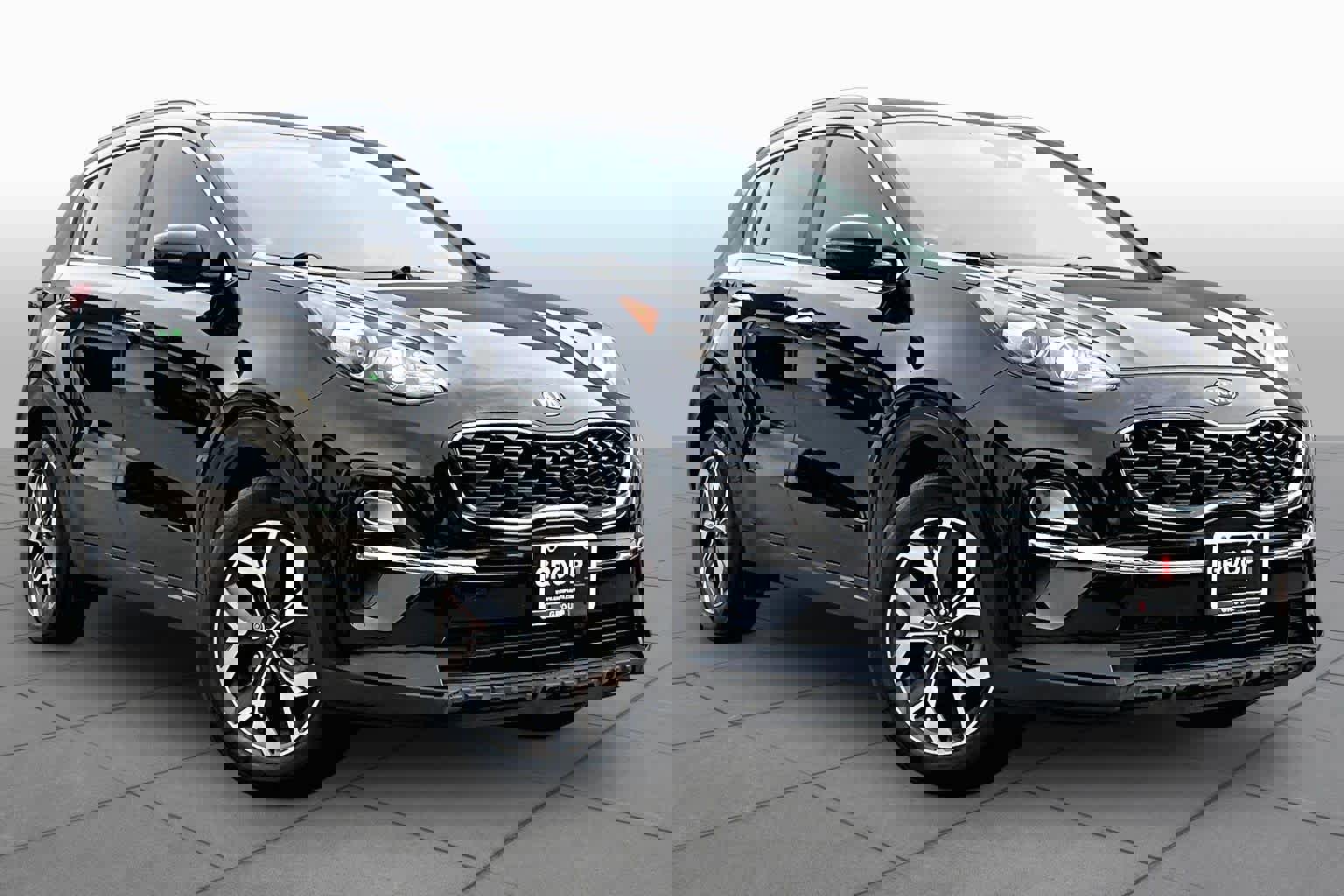Used 2021 Kia Sportage EX image 3