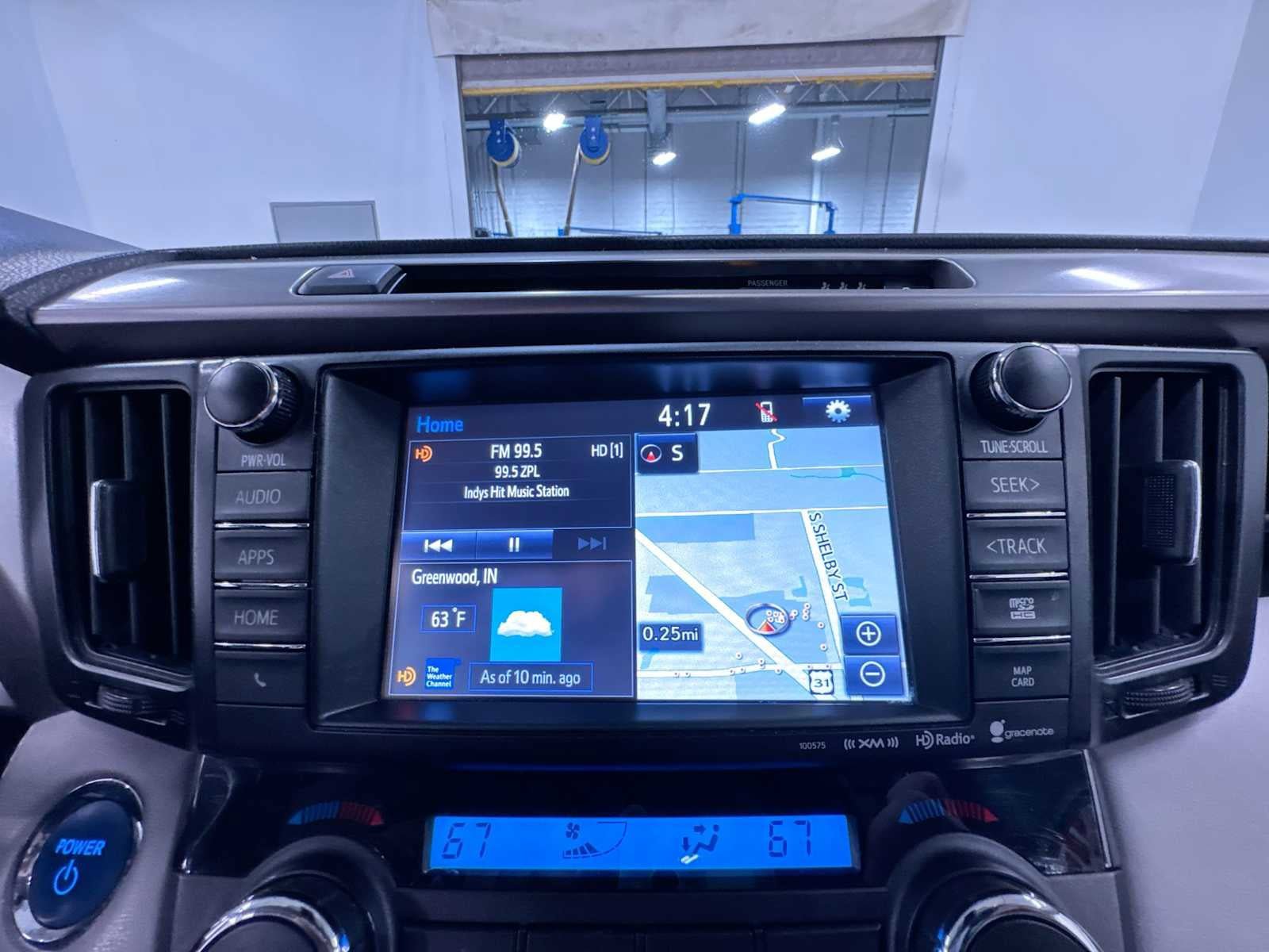 Used 2017 Toyota RAV4 XLE AWD/4WD image 24