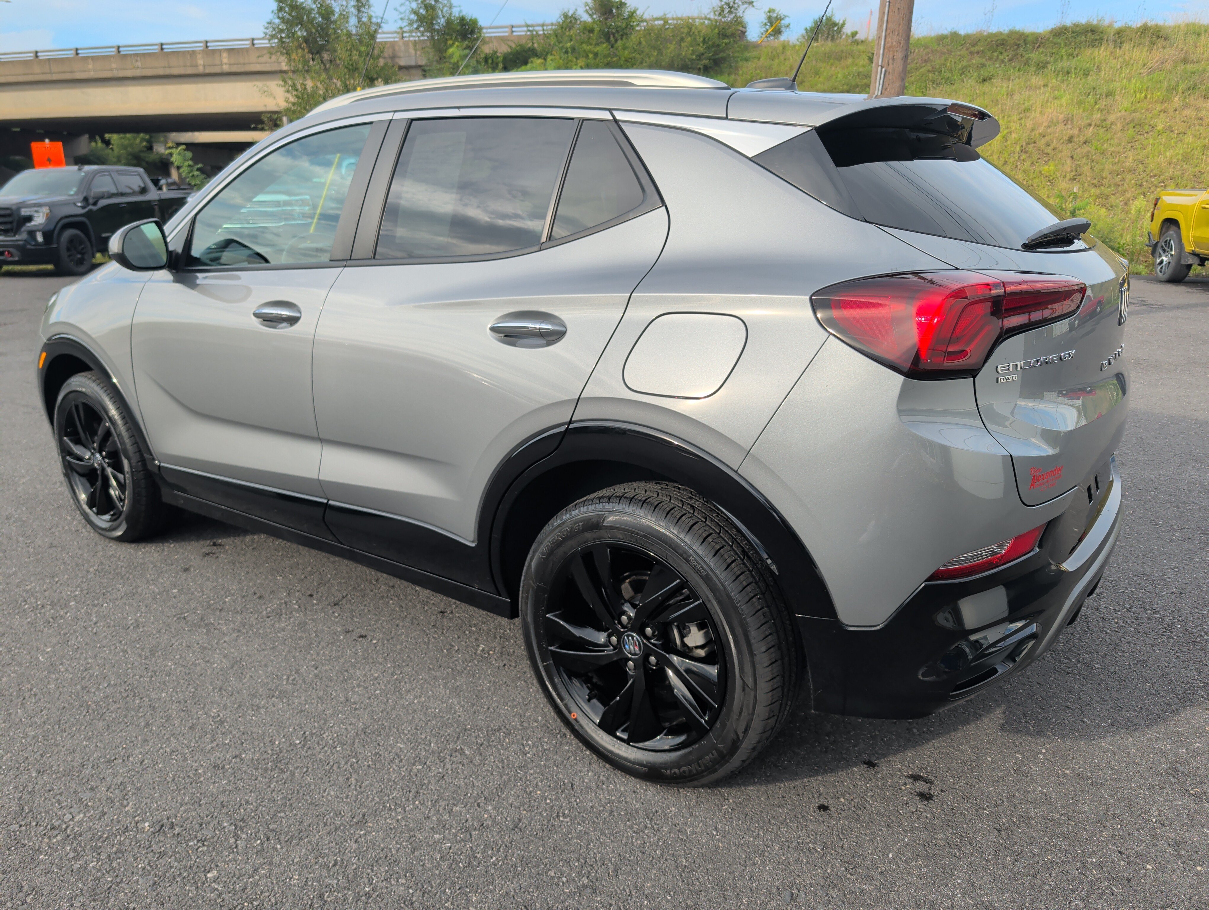Used 2024 Buick Encore GX Sport Touring w/ Comfort Package AWD/4WD image 6